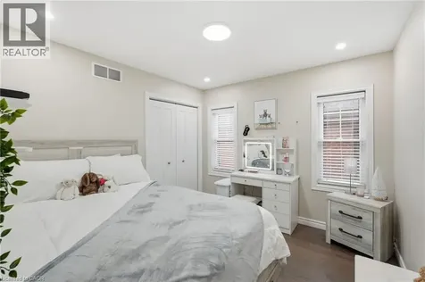 109 Ray Street North Hamilton ON L8R 2Y1
