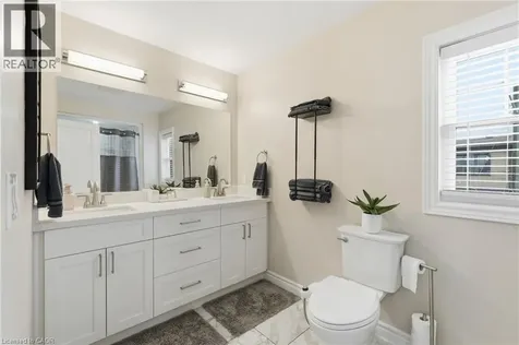 109 Ray Street North Hamilton ON L8R 2Y1