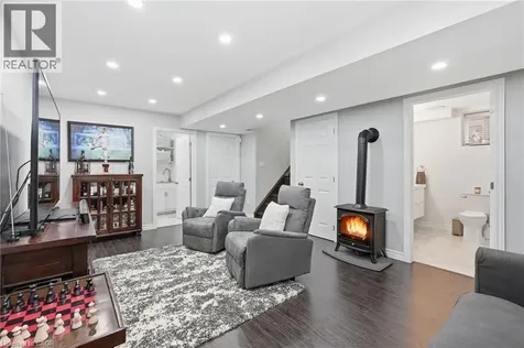 109 Ray Street North Hamilton ON L8R 2Y1