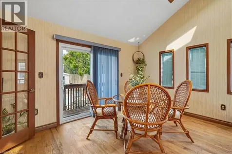 2204 Cartier Crescent Burlington ON L7P 2Z5