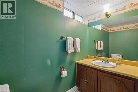 2204 Cartier Crescent Burlington ON L7P 2Z5