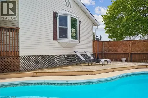 2204 Cartier Crescent Burlington ON L7P 2Z5