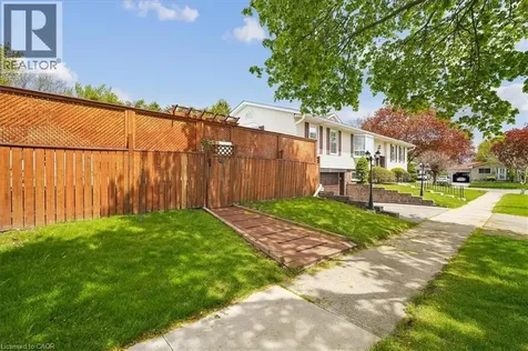 2204 Cartier Crescent Burlington ON L7P 2Z5