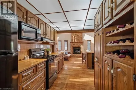 2204 Cartier Crescent Burlington ON L7P 2Z5