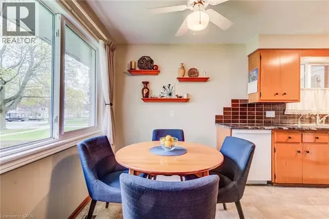 18 Queenston Crescent Kitchener ON N2B 2V5