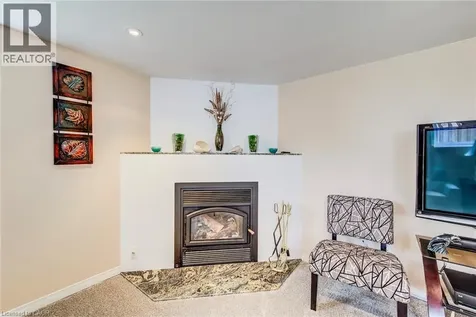 18 Queenston Crescent Kitchener ON N2B 2V5