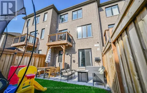 105 Dorian Drive Whitby ON L1P 0C8