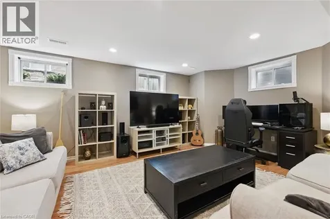 124 Gibbons Drive Fergus ON N1M 3W2