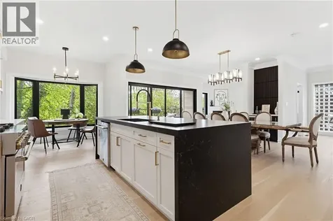 28 Undercliffe Avenue Hamilton ON L8P 3H1