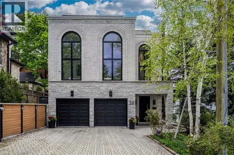 28 Undercliffe Avenue Hamilton ON L8P 3H1