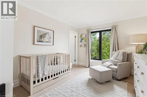 28 Undercliffe Avenue Hamilton ON L8P 3H1