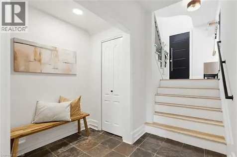 28 Undercliffe Avenue Hamilton ON L8P 3H1