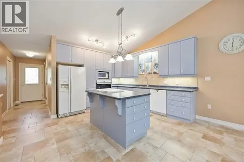 207 Cassandra Boulevard Sarnia ON N7S 0A3