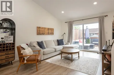14 Clara Crescent Chatham ON N7M 0R8