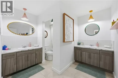 25 Shadywood Lane Cambridge ON N1R 5S2
