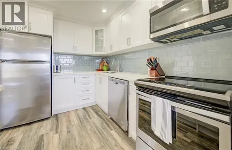 3590 Kaneff Crescent Mississauga ON L5A 3X3