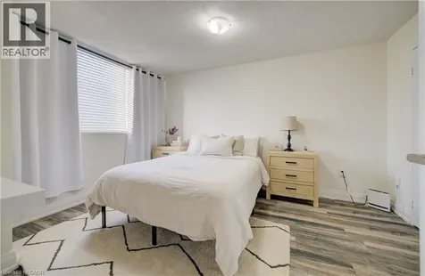 3590 Kaneff Crescent Mississauga ON L5A 3X3