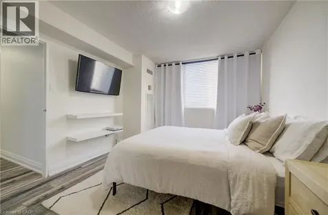 3590 Kaneff Crescent Mississauga ON L5A 3X3
