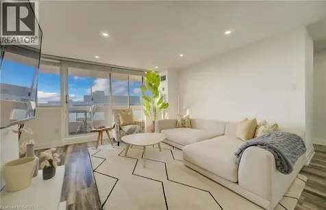 3590 Kaneff Crescent Mississauga ON L5A 3X3