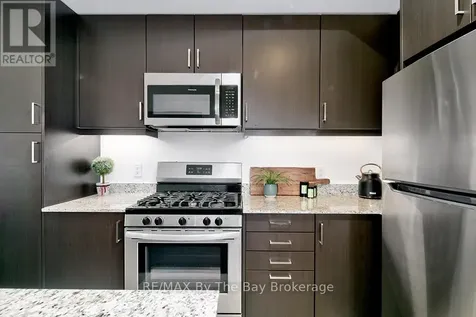 17 Spooner Crescent Collingwood ON L9Y 1T3
