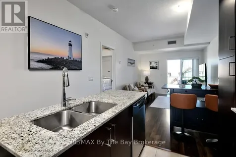 17 Spooner Crescent Collingwood ON L9Y 1T3