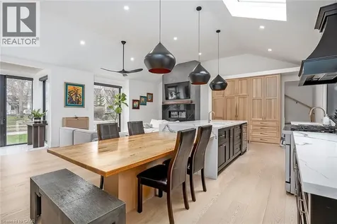 327 Goodram Drive Burlington ON L7L 2J9