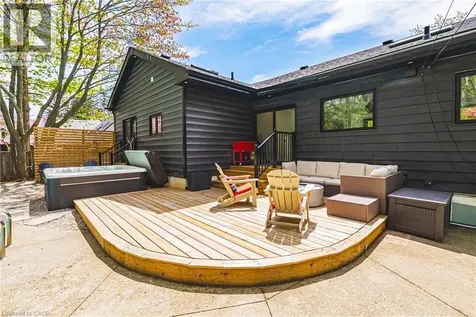 327 Goodram Drive Burlington ON L7L 2J9