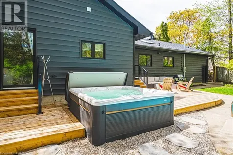 327 Goodram Drive Burlington ON L7L 2J9