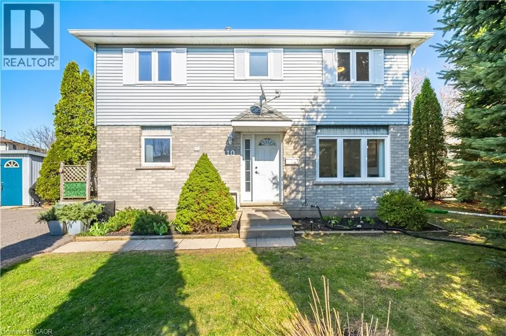 10 Ristau Crescent Kitchener ON N2E 3A8