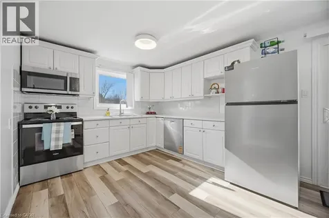 10 Ristau Crescent Kitchener ON N2E 3A8
