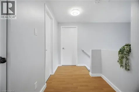 10 Ristau Crescent Kitchener ON N2E 3A8