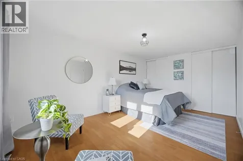 10 Ristau Crescent Kitchener ON N2E 3A8