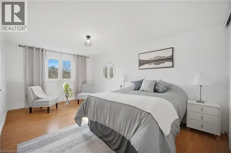 10 Ristau Crescent Kitchener ON N2E 3A8