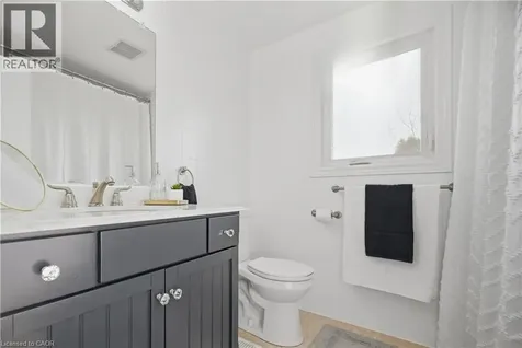 10 Ristau Crescent Kitchener ON N2E 3A8