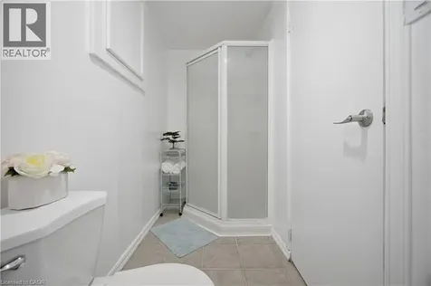 10 Ristau Crescent Kitchener ON N2E 3A8