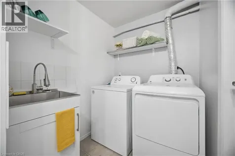 10 Ristau Crescent Kitchener ON N2E 3A8