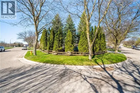 10 Ristau Crescent Kitchener ON N2E 3A8