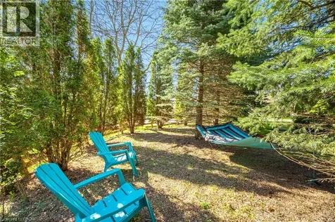 10 Ristau Crescent Kitchener ON N2E 3A8