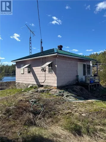 Pcl 7561 Pickerel River Killarney ON P0M 2A0