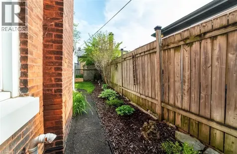 231 Dalhousie Street Brantford ON N3S 3V1