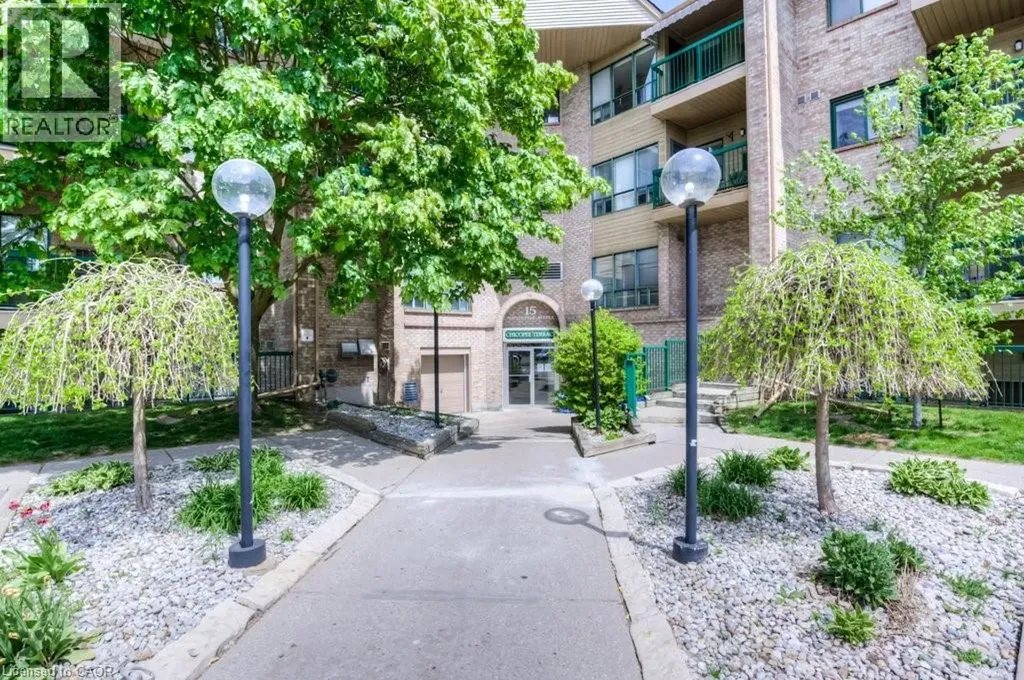 15 Hofstetter Avenue Kitchener ON N2A 3Z7
