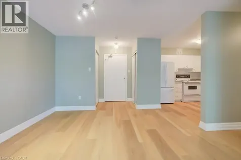 15 Hofstetter Avenue Kitchener ON N2A 3Z7