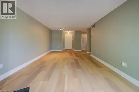 15 Hofstetter Avenue Kitchener ON N2A 3Z7