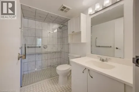 15 Hofstetter Avenue Kitchener ON N2A 3Z7