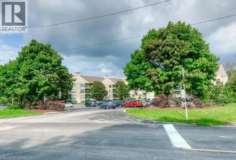 15 Hofstetter Avenue Kitchener ON N2A 3Z7