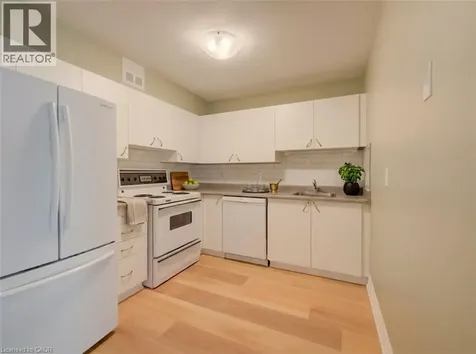 15 Hofstetter Avenue Kitchener ON N2A 3Z7