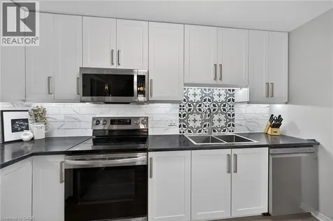 6 Niagara Street Grimsby ON L3M 5A4