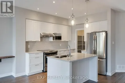 760 Carnelian Crescent Ottawa ON K1X 0A8