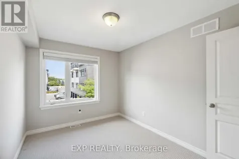 760 Carnelian Crescent Ottawa ON K1X 0A8