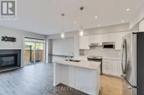 760 Carnelian Crescent Ottawa ON K1X 0A8